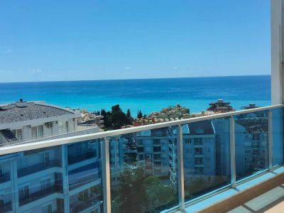 Zariadený mezonet apartmán s 3 spálňami a výhľadom na more Alanya - Tosmur APM - 1